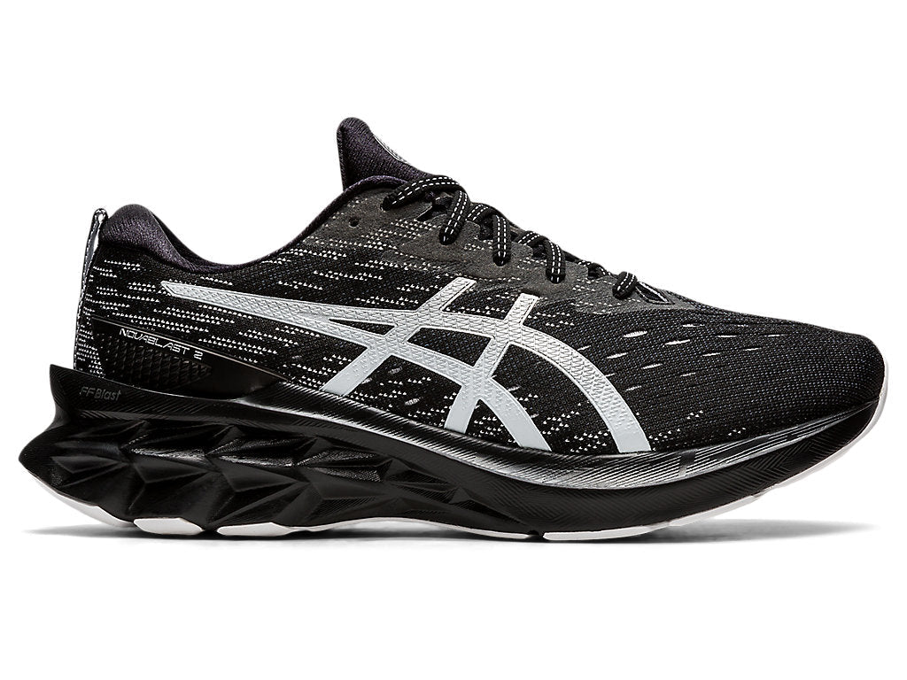 Men's Asics Novablast 2, Black/Pure Silver, 10 2E Wide
